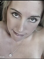 hairy mature pissing